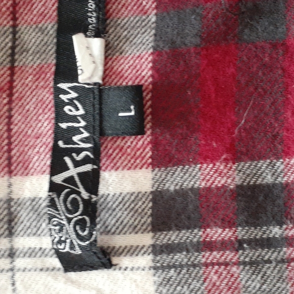 Flannel - Picture 3 of 3